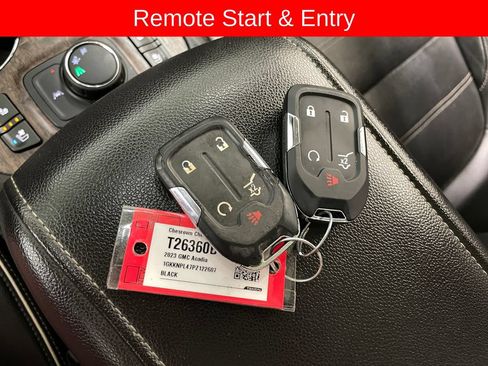 Used 2023 GMC Acadia Denali FWD image 7