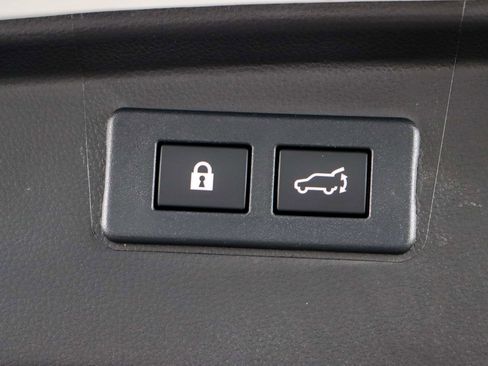 Used 2024 Subaru Outback Premium image 29