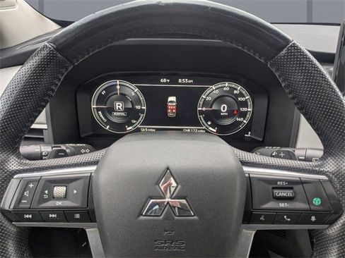 Used 2023 Mitsubishi Outlander 4WD Plug-In Hybrid image 30