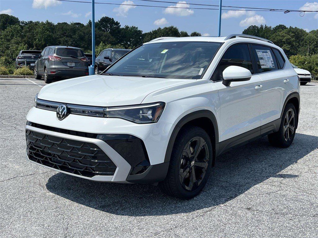 Used 2025 Volkswagen Taos SEL AWD/4WD image 9