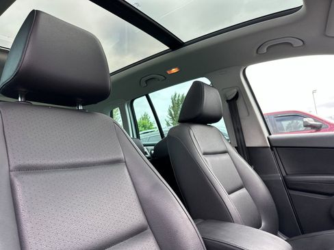 Used 2015 Volkswagen Tiguan SE AWD/4WD image 16