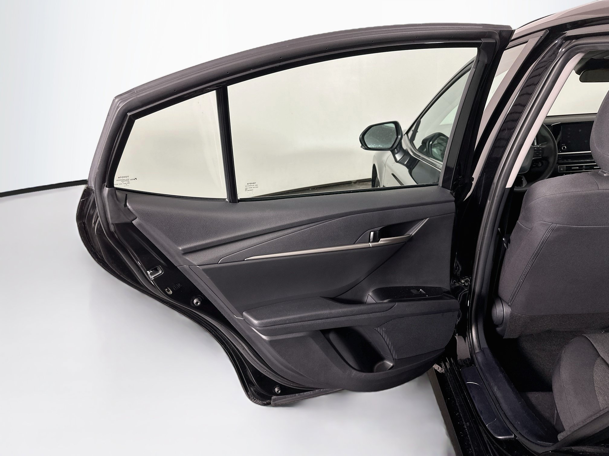 Used 2025 Toyota Camry LE FWD image 26