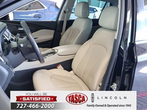 Used 2020 Buick Envision Essence FWD image 14