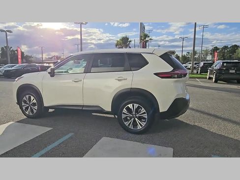 Used 2023 Nissan Rogue SV image 28