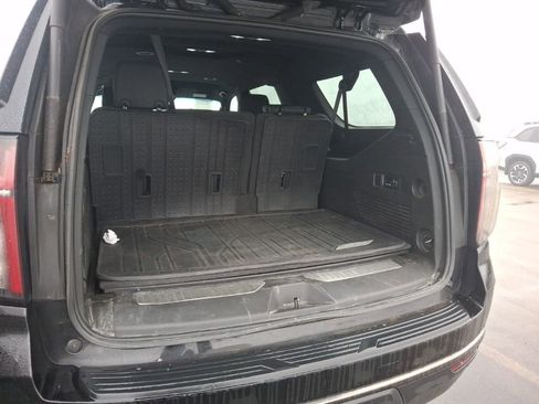 Used 2022 Chevrolet Suburban RST image 9