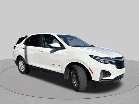 Used 2023 Chevrolet Equinox LT w/ Driver Convenience Package AWD/4WD image 8