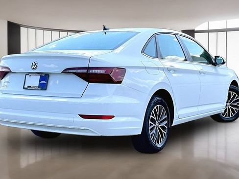 Used 2020 Volkswagen Jetta SE w/ SE Cold Weather Package FWD image 6
