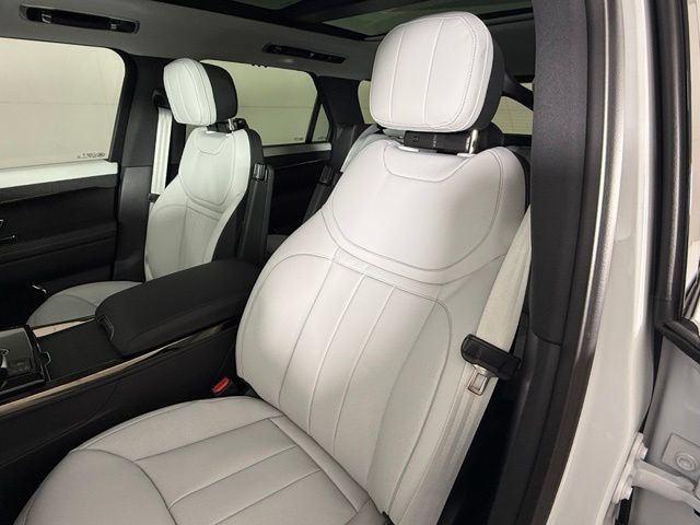 New 2027 Land Rover Range Rover Sport Battersea AWD/4WD image 6