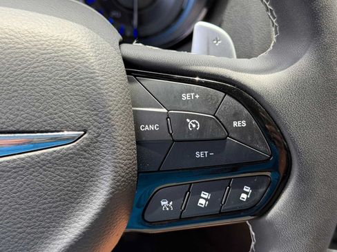 Used 2023 Chrysler 300 S w/ Comfort Group RWD image 18