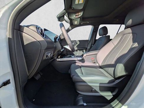 New 2026 Mercedes-Benz GLB 250 image 4