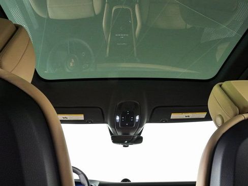 New 2026 Porsche Cayenne Coupe AWD/4WD image 21