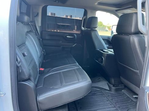 Used 2023 GMC Sierra 3500 Denali image 15