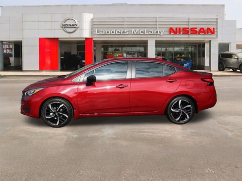 New 2025 Nissan Versa SR w/ Trunk Package image 6