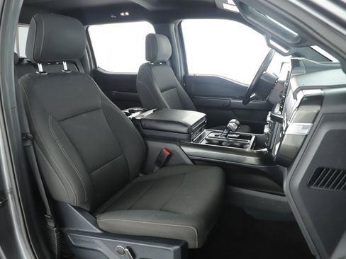 Certified 2021 Ford F150 XLT w/ Equipment Group 302A High image 23