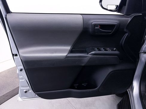 Used 2023 Toyota Tacoma SR w/ SR Convenience Package RWD image 17