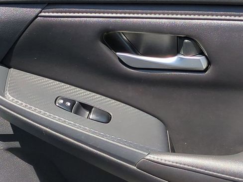 Certified 2023 Nissan Sentra SV image 31