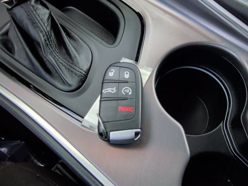 Used 2021 Dodge Challenger R/T Scat Pack RWD image 41