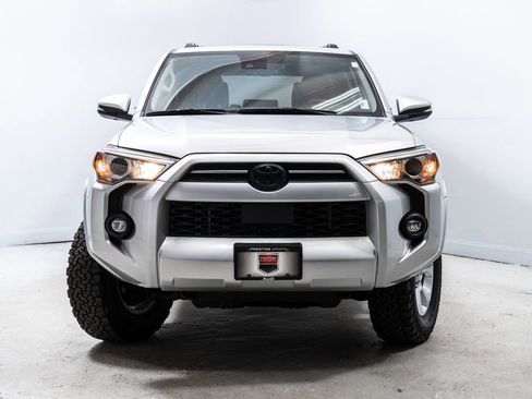 Used 2022 Toyota 4Runner SR5 Premium w/ Moonroof Package AWD/4WD image 10