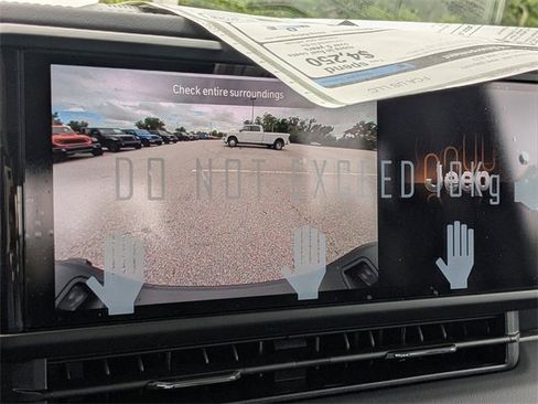 New 2025 Jeep Gladiator Sport w/ Premium Package image 19