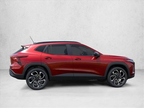 Used 2026 Chevrolet Trax RS FWD image 6