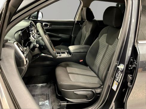Used 2023 Kia Sorento LX AWD/4WD image 21