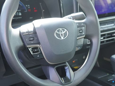 Used 2025 Toyota Camry LE FWD image 15