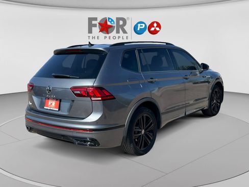 Used 2022 Volkswagen Tiguan SE R-Line FWD image 5