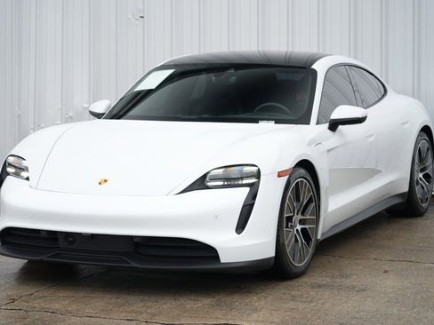 Used 2023 Porsche Taycan image 45