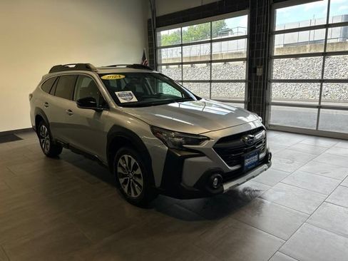 Used 2024 Subaru Outback Limited AWD/4WD image 6