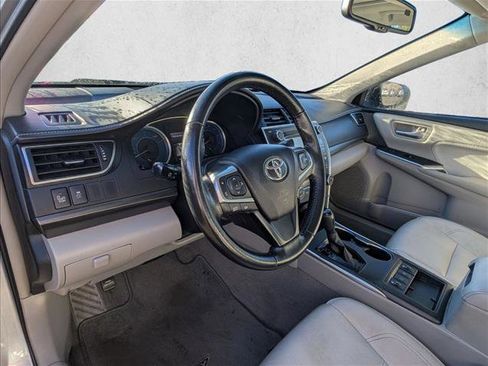 Used 2016 Toyota Camry XLE image 7