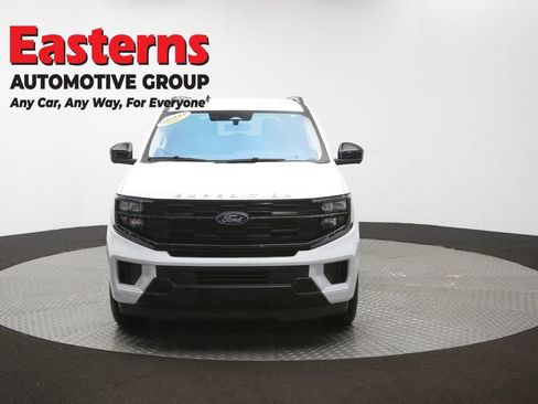 Used 2025 Ford Expedition Active AWD/4WD image 52
