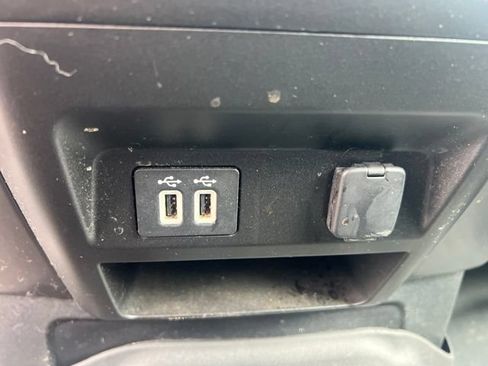 Used 2019 Ford F150 XLT w/ Equipment Group 302A Luxury AWD/4WD image 15