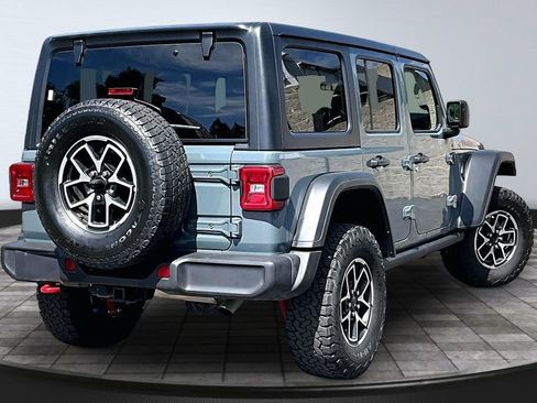 Certified 2025 Jeep Wrangler Unlimited Rubicon w/ Convenience Group AWD/4WD image 22