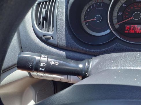 Used 2012 Kia Forte LX image 17