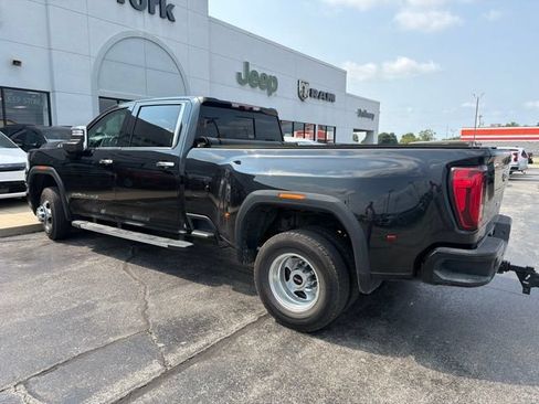 Used 2022 GMC Sierra 3500 Denali w/ Denali Ultimate Package AWD/4WD image 3