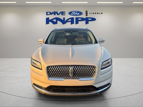 Used 2022 Lincoln Nautilus Reserve image 3
