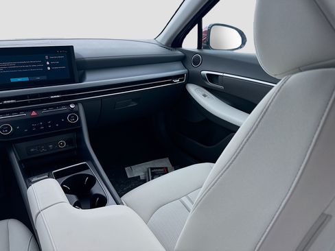 New 2026 Hyundai Sonata SEL FWD image 16