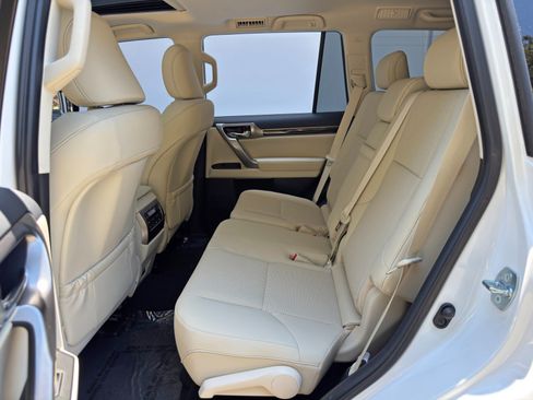Used 2022 Lexus GX 460 Premium AWD/4WD image 44