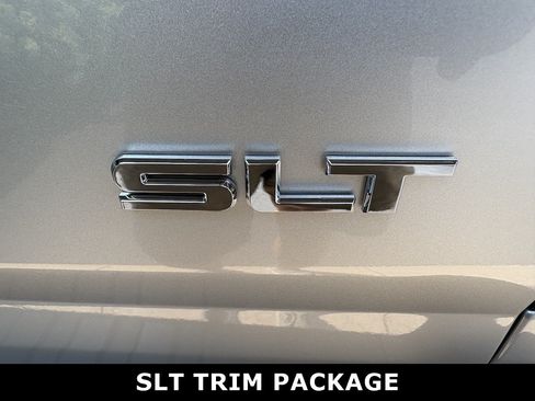 Used 2015 GMC Canyon SLT AWD/4WD image 13