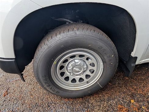 New 2025 Chevrolet Silverado 1500 W/T w/ WT Value Package image 6