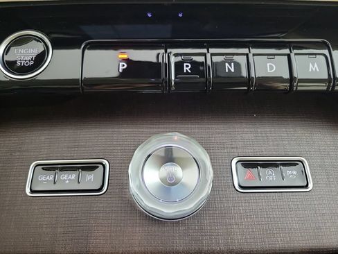 New 2027 Lincoln Navigator Premiere RWD image 30