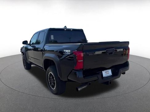 Used 2025 Toyota Tacoma TRD Off-Road AWD/4WD image 11