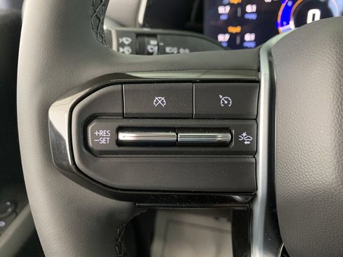 New 2024 Chevrolet Colorado LT w/ LT Convenience Package III image 24