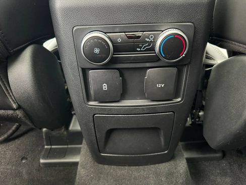 Used 2024 Ford Explorer XLT w/ Equipment Group 202A AWD/4WD image 38