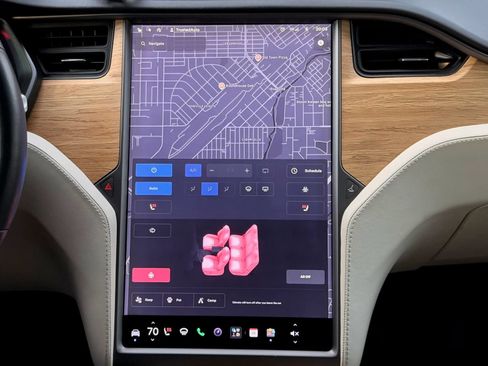 Used 2018 Tesla Model X 100D AWD/4WD image 17