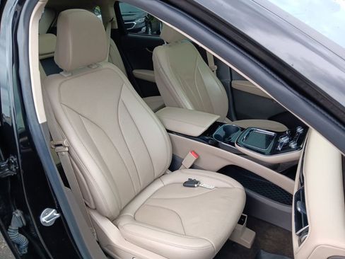 Used 2021 Lincoln Nautilus Reserve AWD/4WD image 37