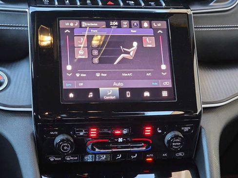 Certified 2024 Jeep Grand Cherokee L Laredo image 20