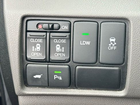 Used 2014 Honda Odyssey Touring Elite image 15