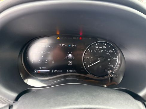 Certified 2024 Nissan Kicks SV image 25