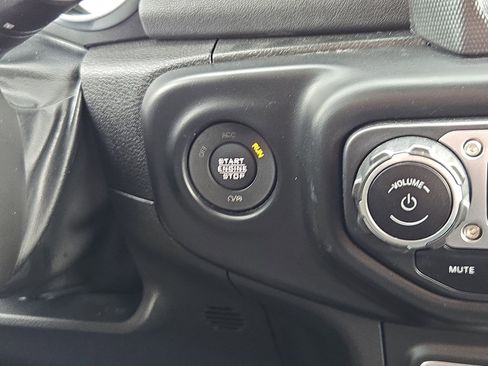 Used 2023 Jeep Wrangler Sahara w/ Cold Weather Group image 20